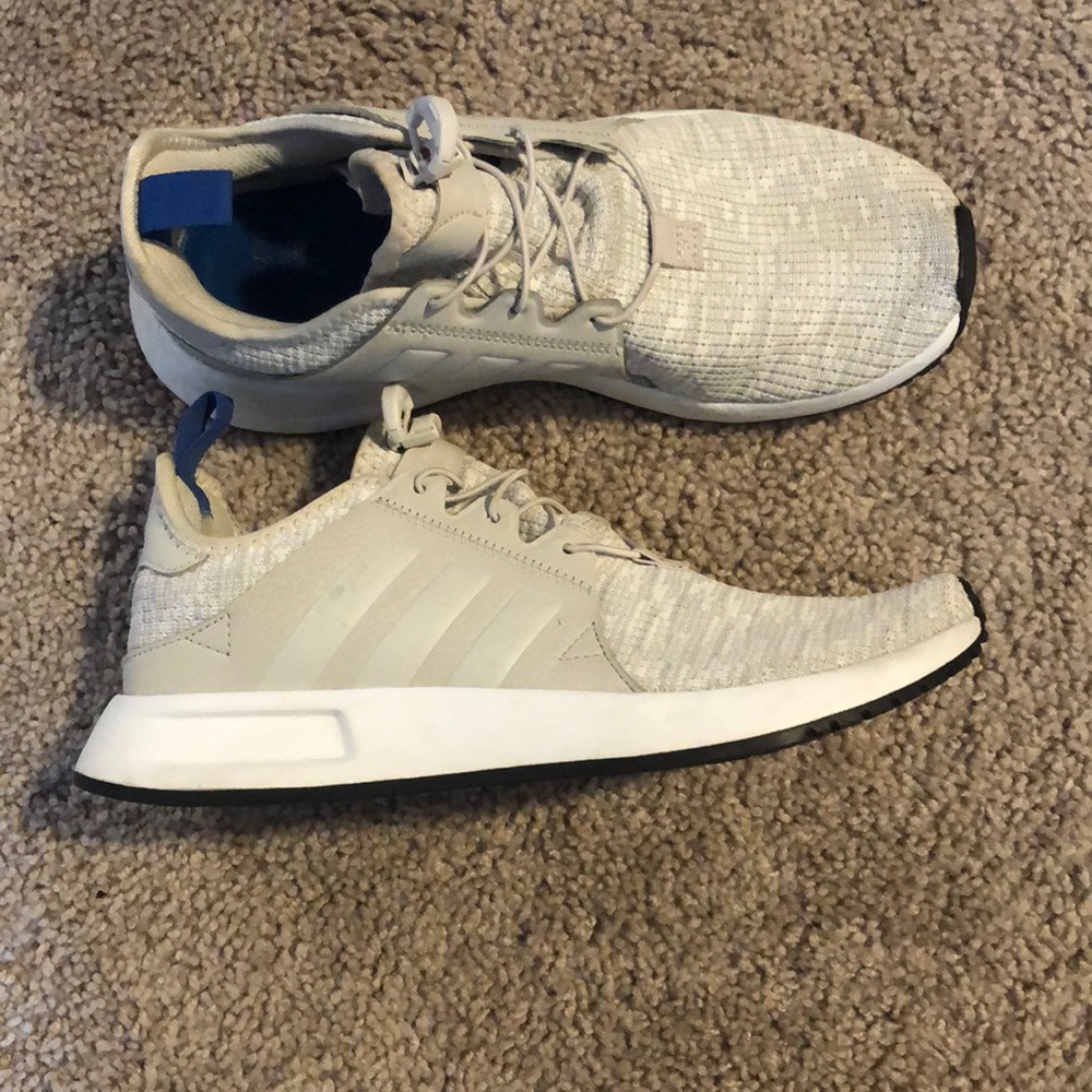 Adidas tennis shoes